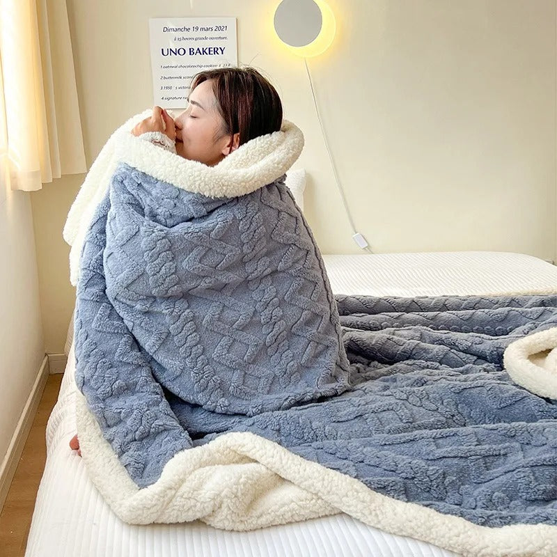 Davy | Textured Plush Throw for Warm Comfort