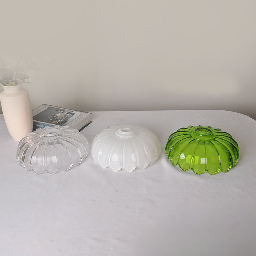 Glass pendant lamp with vintage flair
