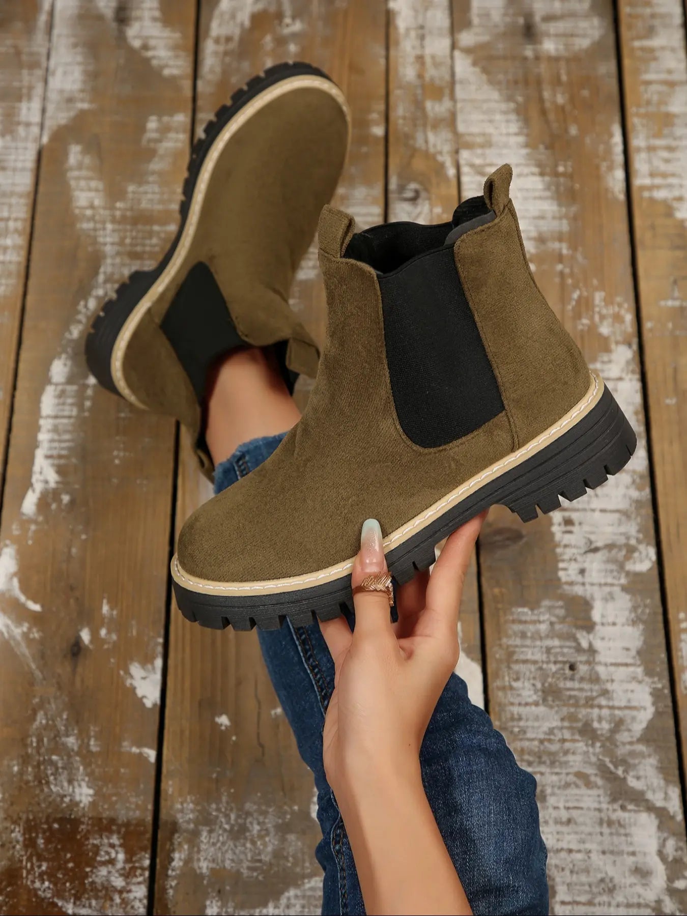 Women's Suede Ankle Boots – Chunky Sole, Non-Slip, Lightweight