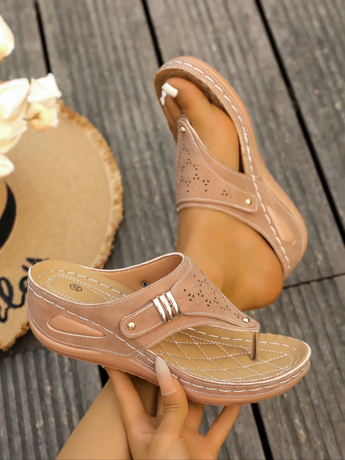 Women's Sandals – Minimalist, Platform, Lightweight