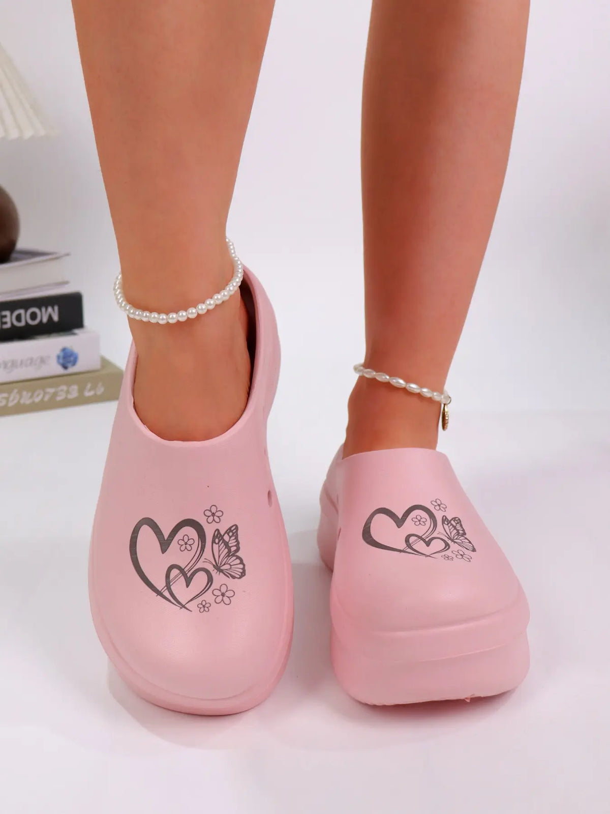 Women's Butterfly Print Heart Design Slippers – Round Toe, Lightweight