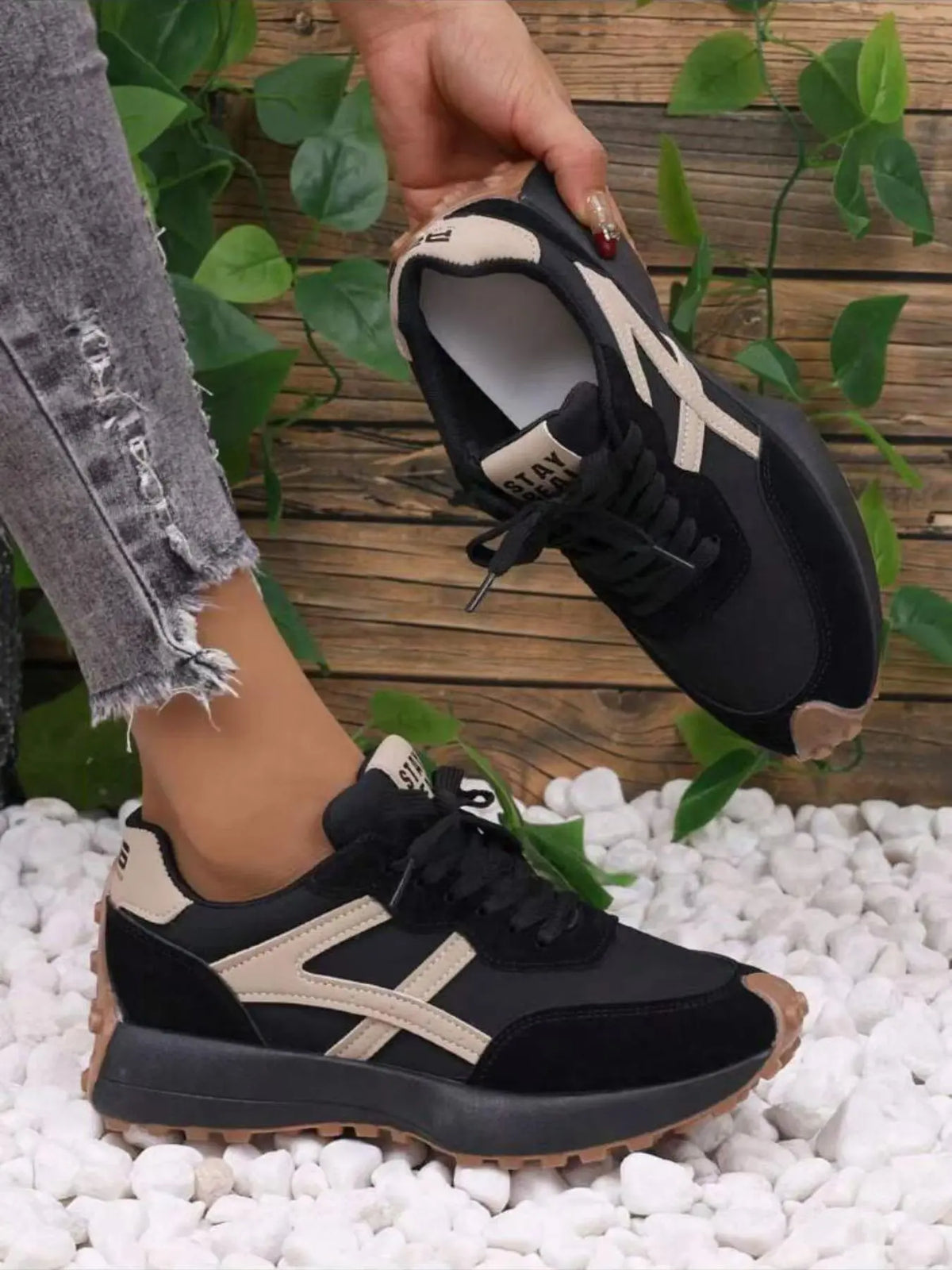 Women's Trainers – Round Toe, Platform, Lace-Up