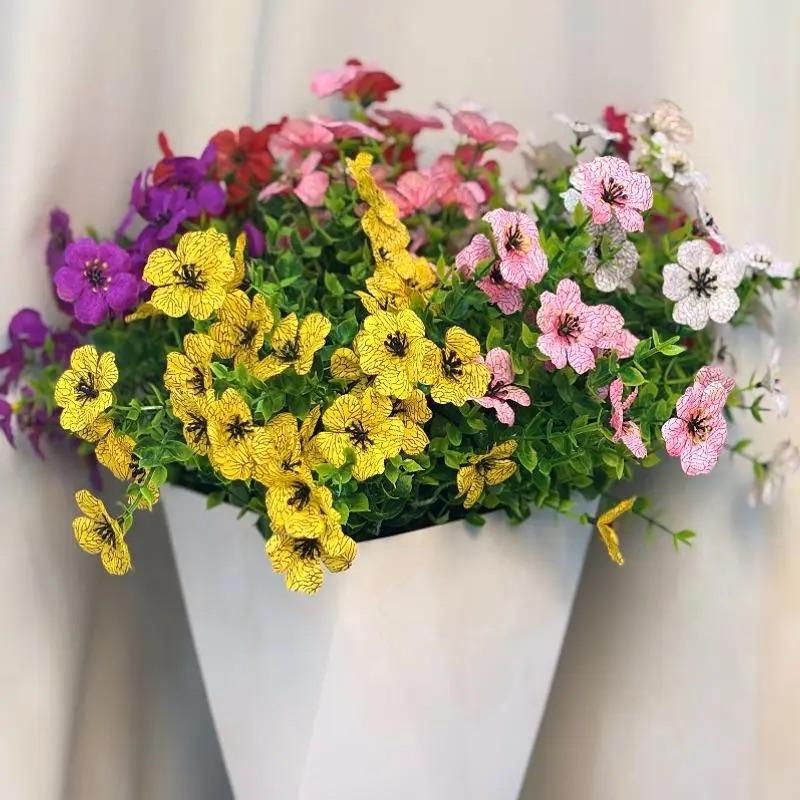 Artificial Bouquet — Never Fades, Requires No Maintenance, An Exquisite Decoration