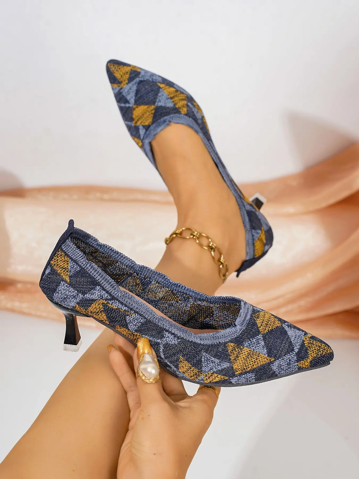 Women's Knit Heels