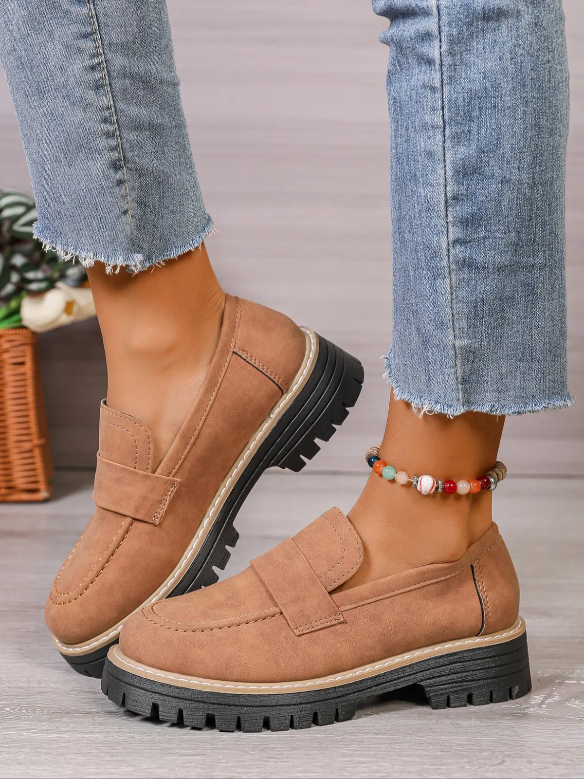Women's Vintage Faux Leather Shoes – Wide Fit