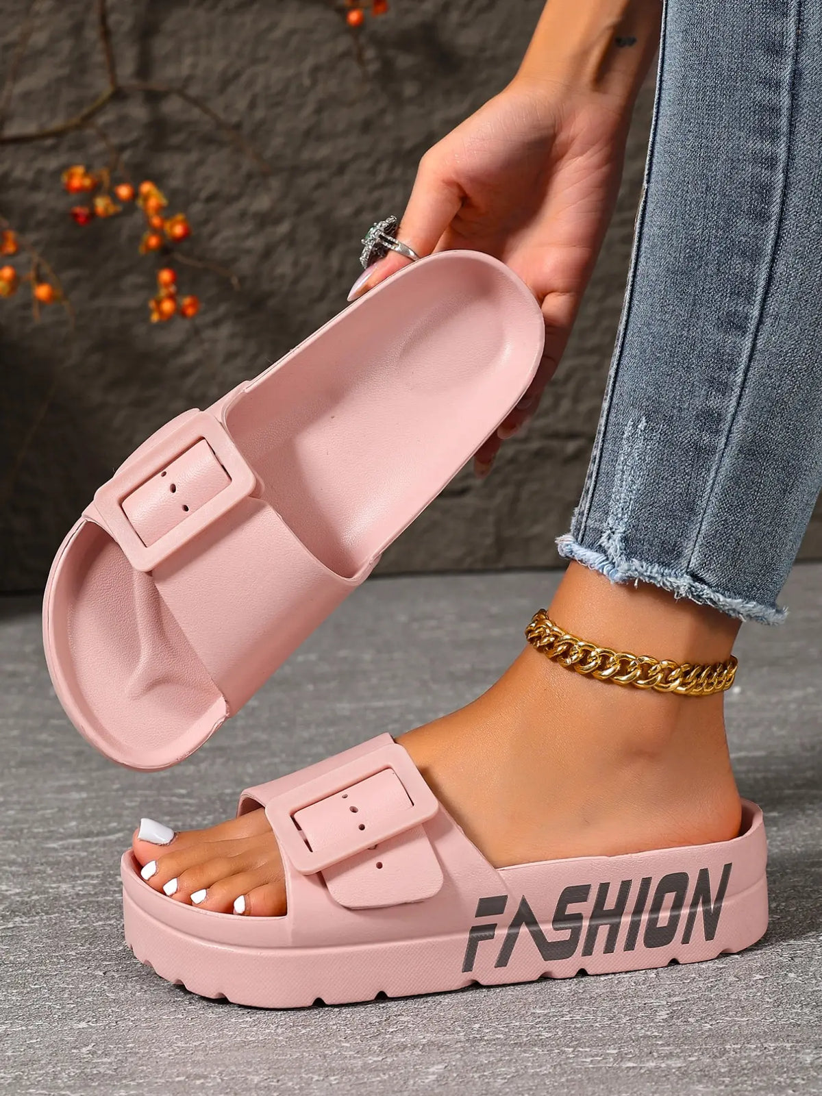 Women's Slides – Chunky Sole, Adjustable Strap, Cushioned