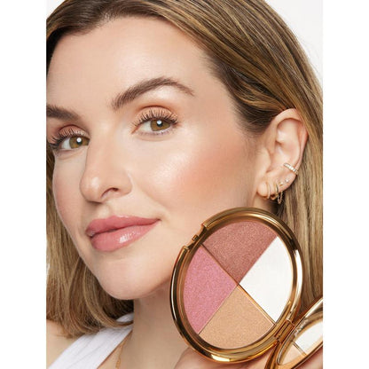Glow Draped Highlight & Blush Palette – Four Dreamy Shades for a Fresh, Radiant Glow