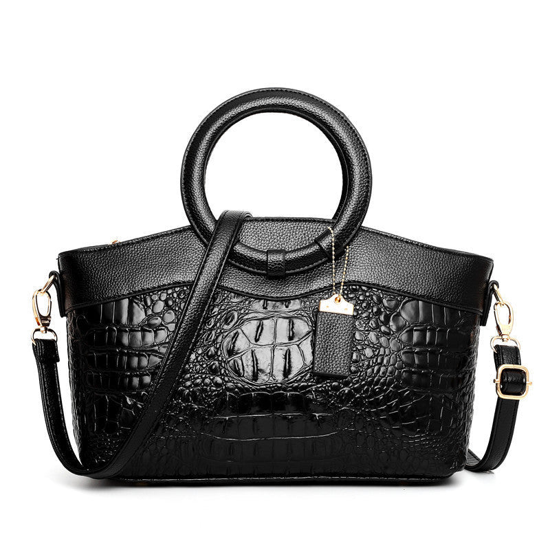Embossed Vintage Leather Bag – Timeless Vintage Elegance