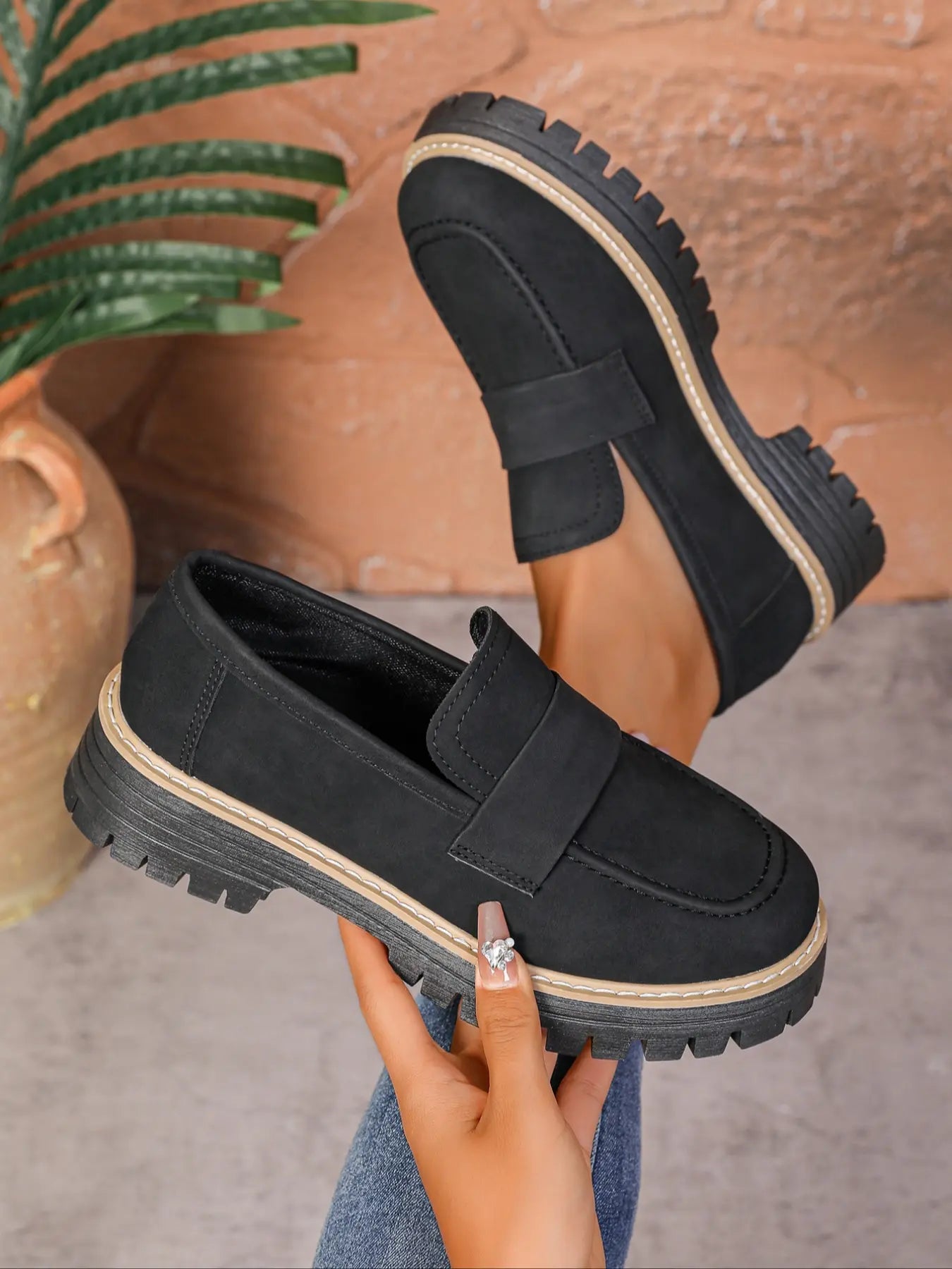 Women's Vintage Faux Leather Shoes – Wide Fit