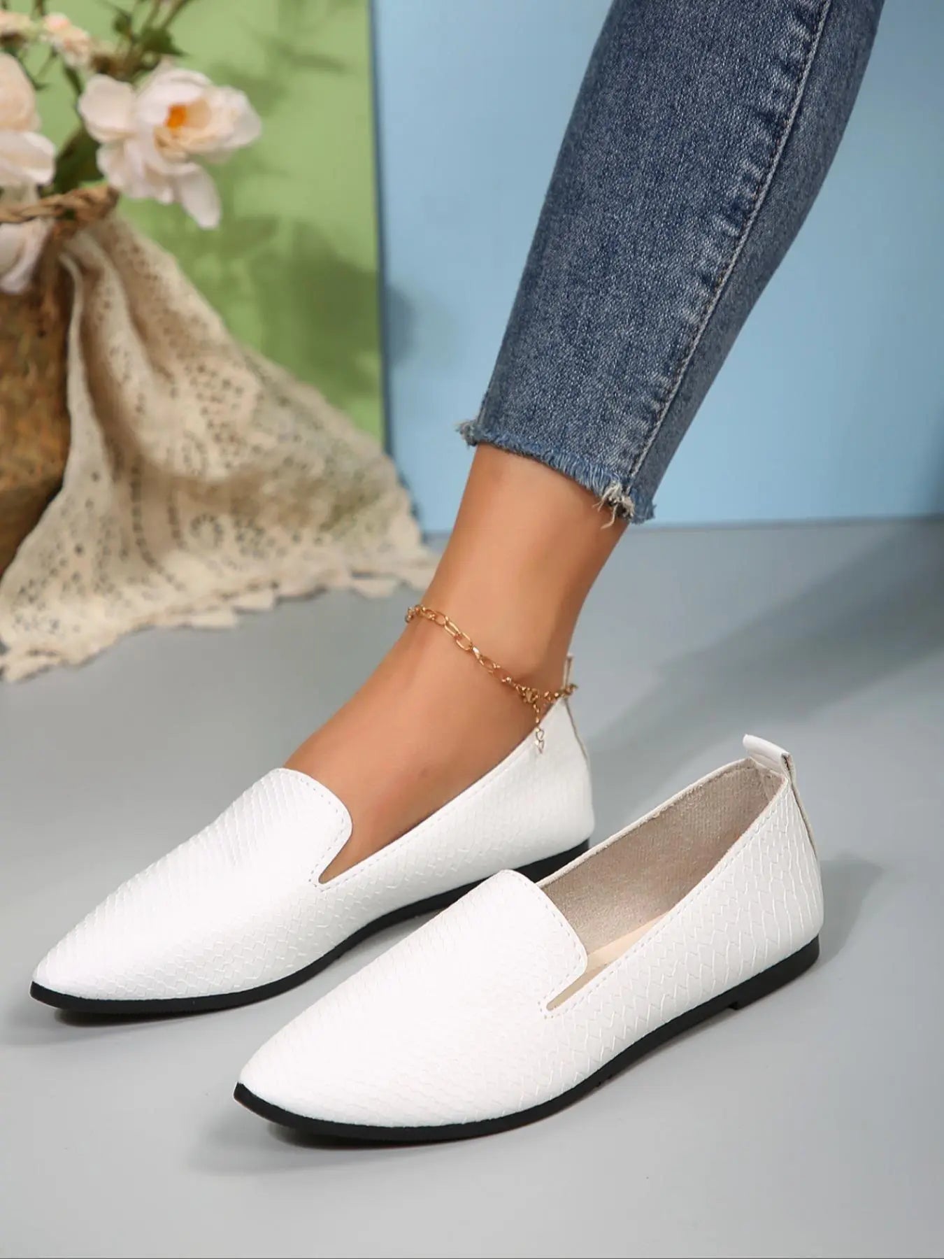 Women's Flats – Pointed Toe, Slip-On, Lightweight