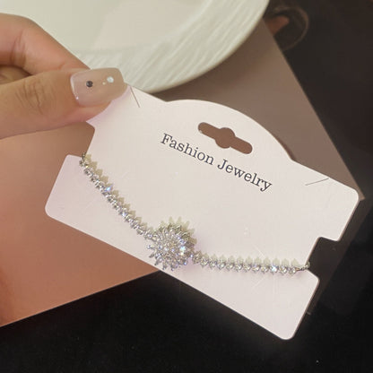 Chic Sunflower Bracelet – Adjustable, Sparkling & Perfect for Any Occasion