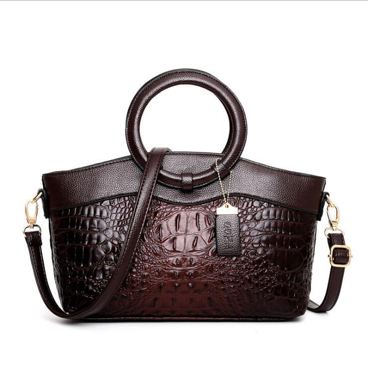 Embossed Vintage Leather Bag – Timeless Vintage Elegance