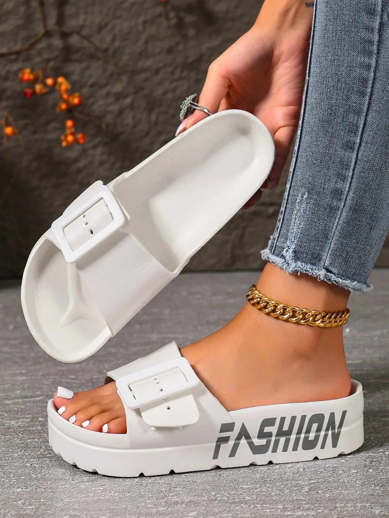 Women's Slides – Chunky Sole, Adjustable Strap, Cushioned