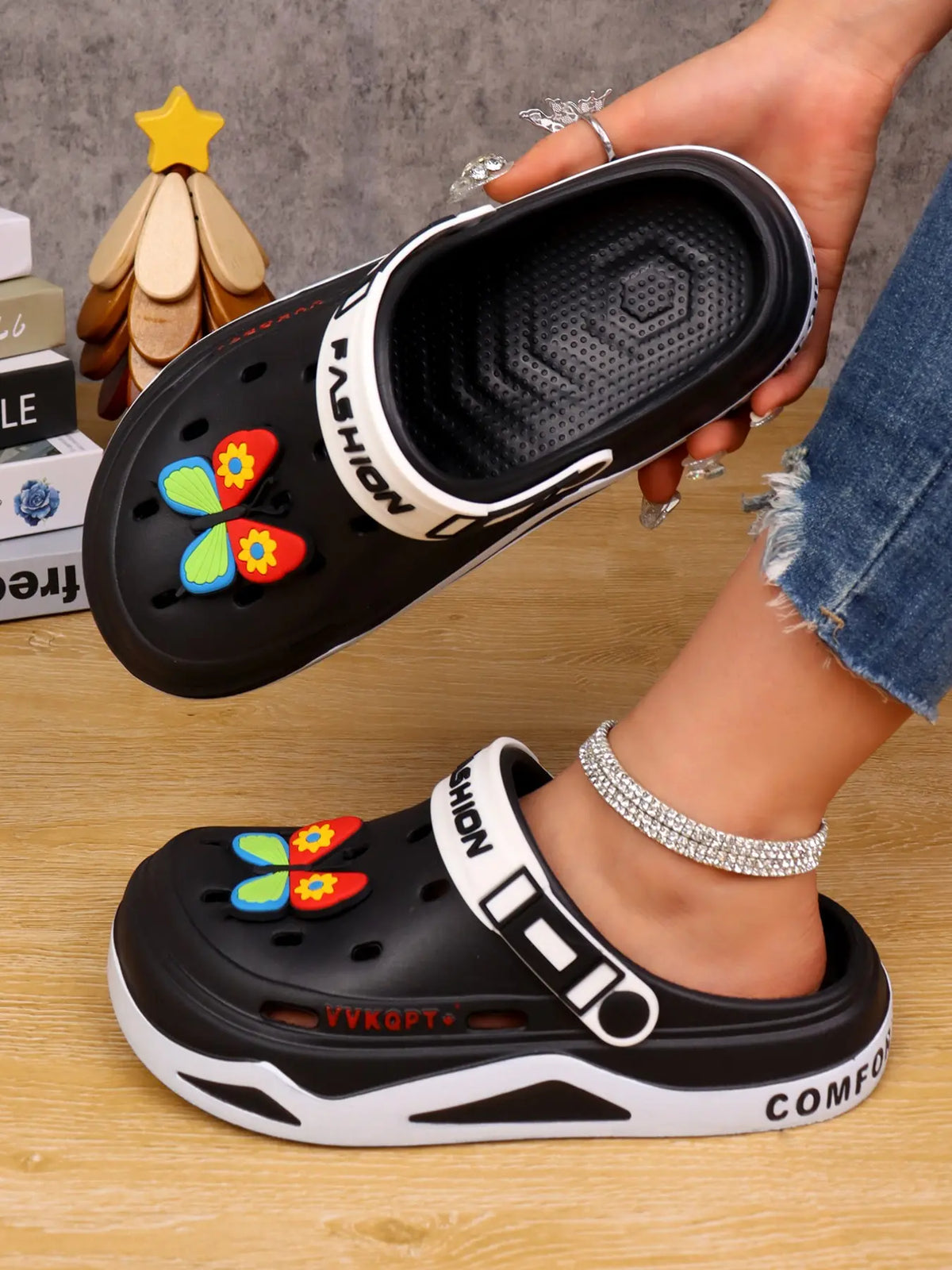 Unisex Slippers – Cut-Out, Chunky Sole