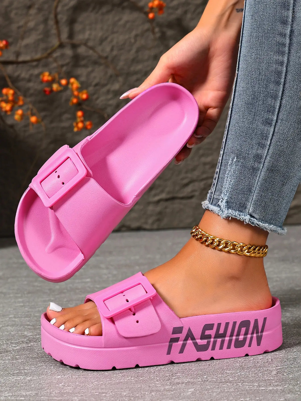 Women's Slides – Chunky Sole, Adjustable Strap, Cushioned