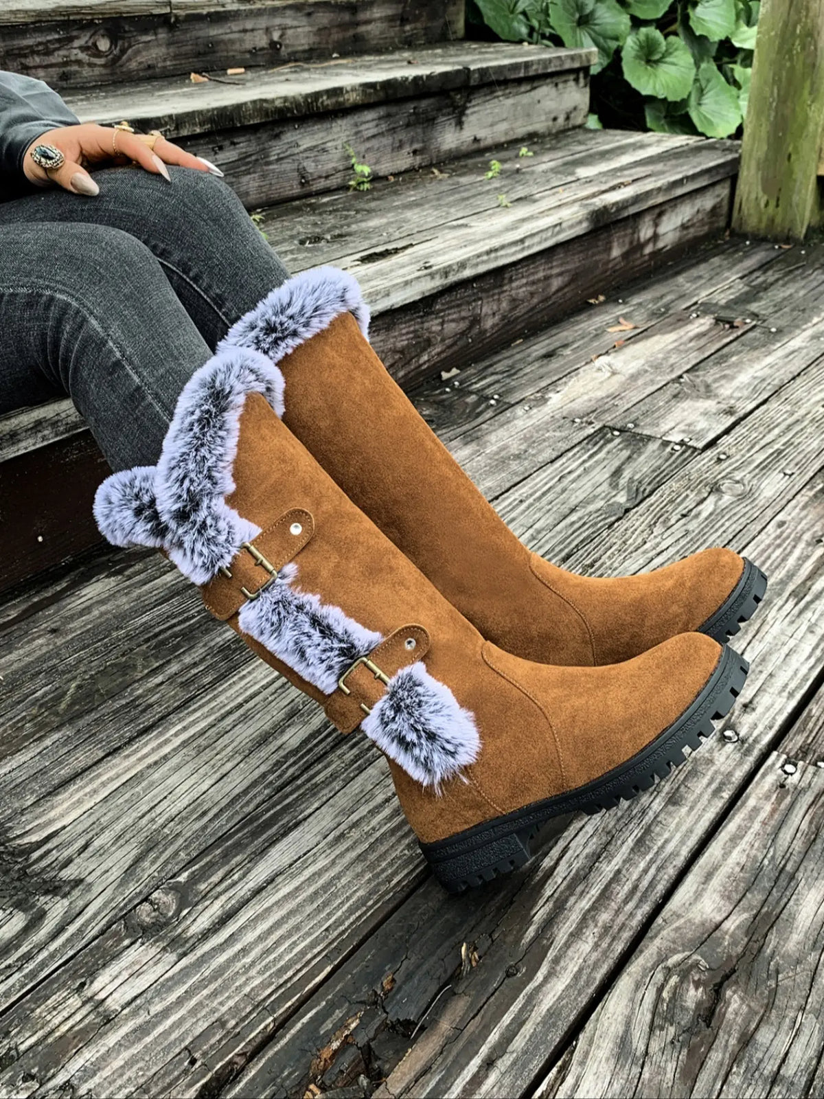 Women's Boots – Round Toe, Non-Slip