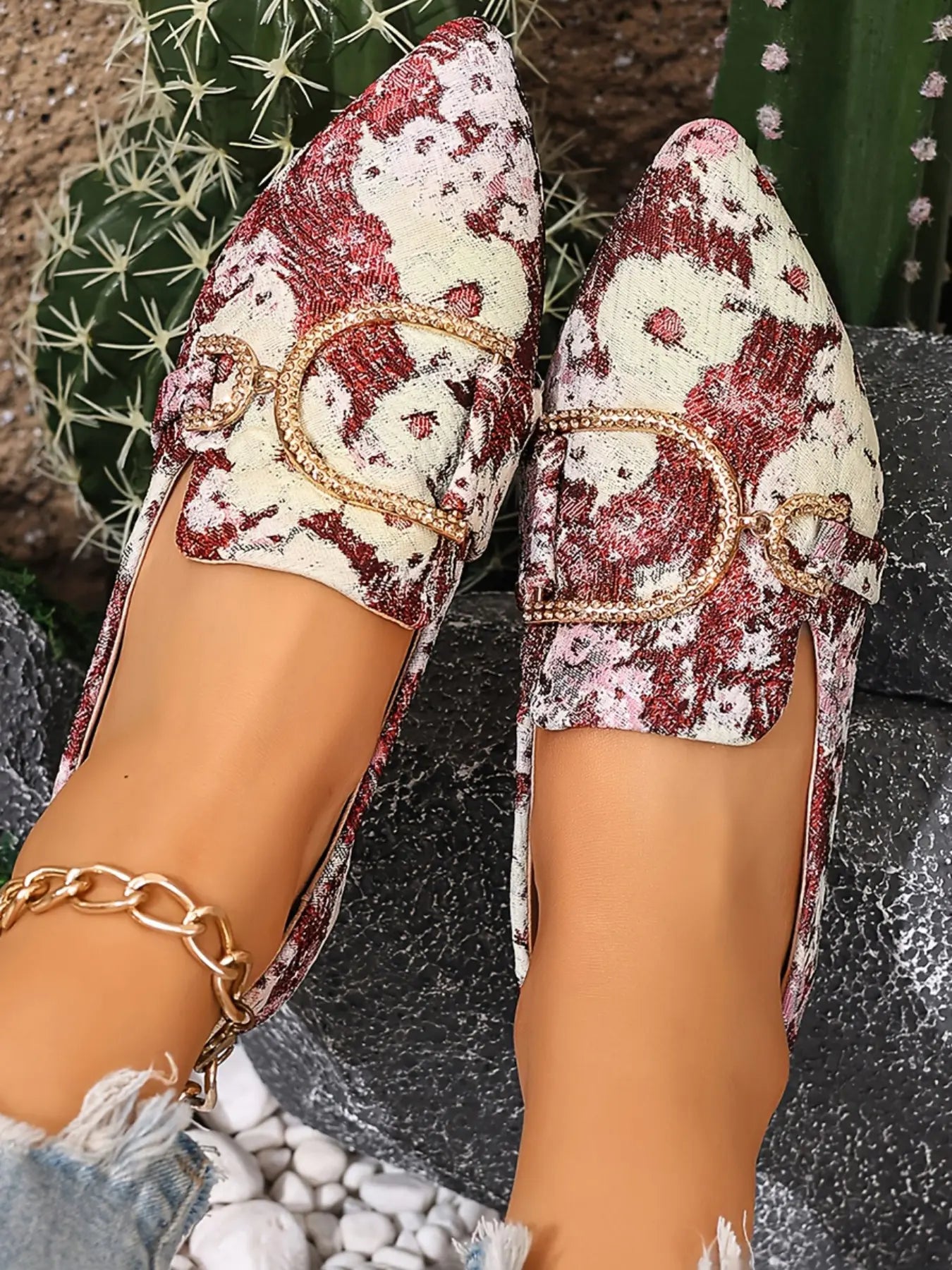 Women's Embroidered Flats – Breathable
