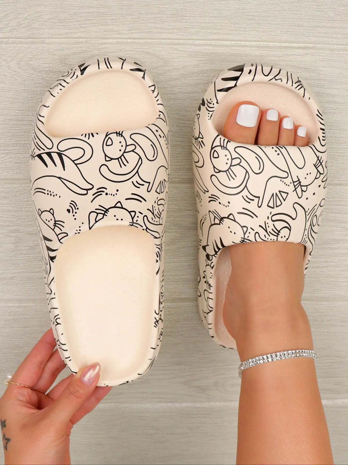 Women's Cartoon Print EVA Sandals – Cushioned