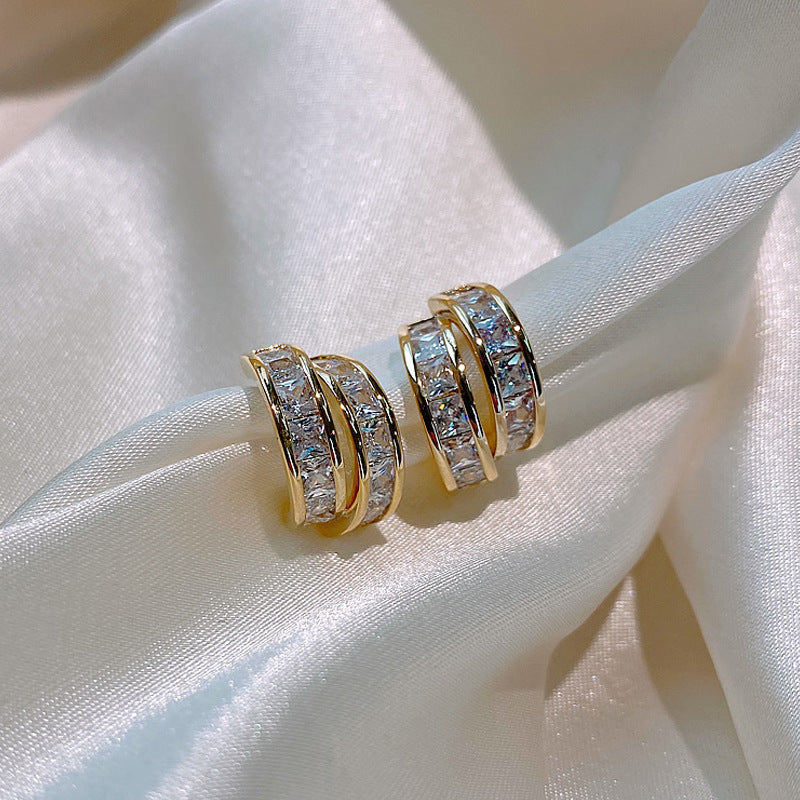 Simple Small Fashion Earrings — Elegant & Stylish Everyday Jewelry