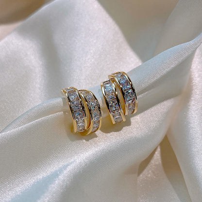 Simple Small Fashion Earrings — Elegant & Stylish Everyday Jewelry