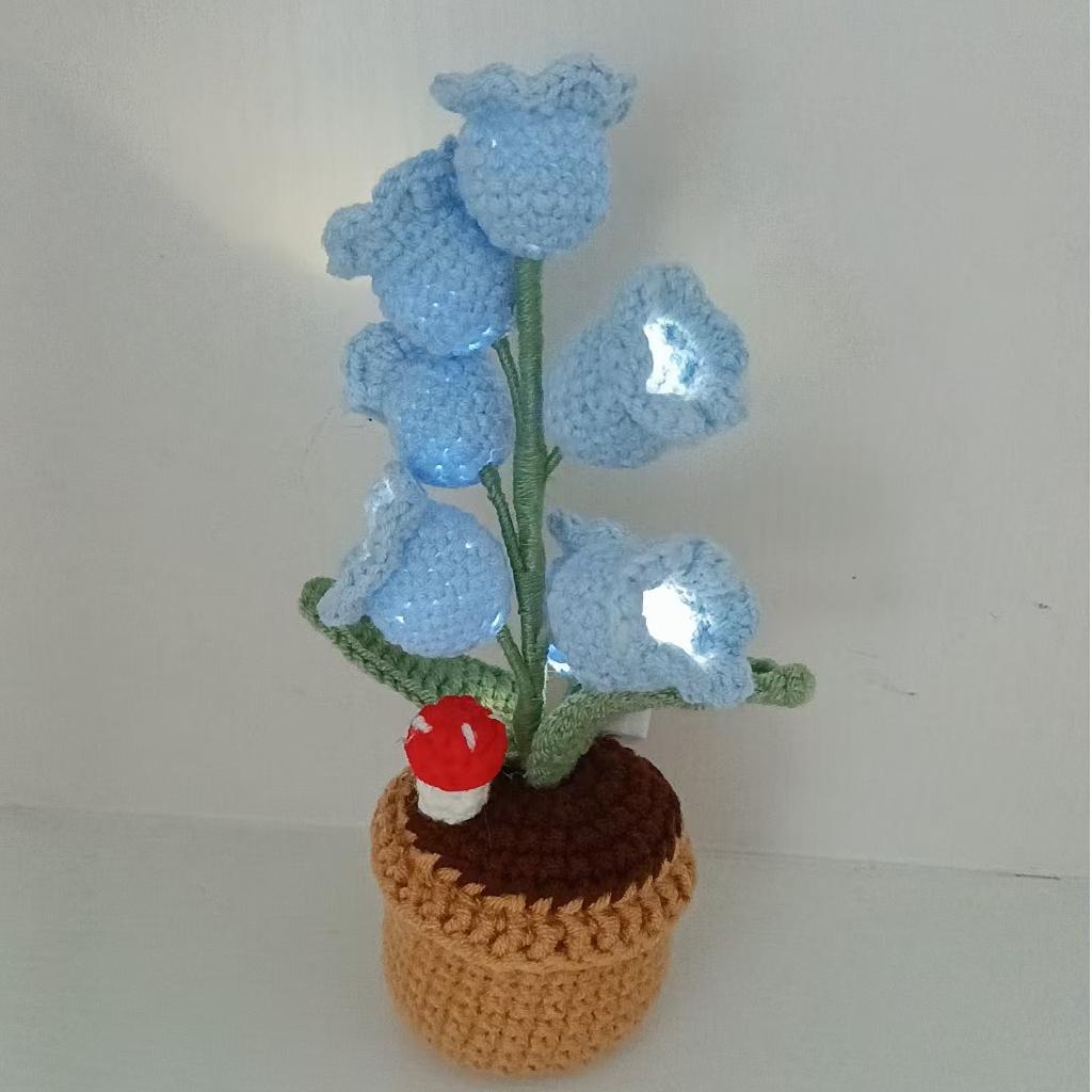 Romantic LED Crocheted Lily of the Valley – Glowing Knit Flower for Valentine’s Day