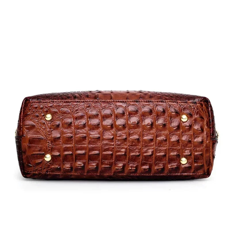 Embossed Vintage Leather Bag – Timeless Vintage Elegance