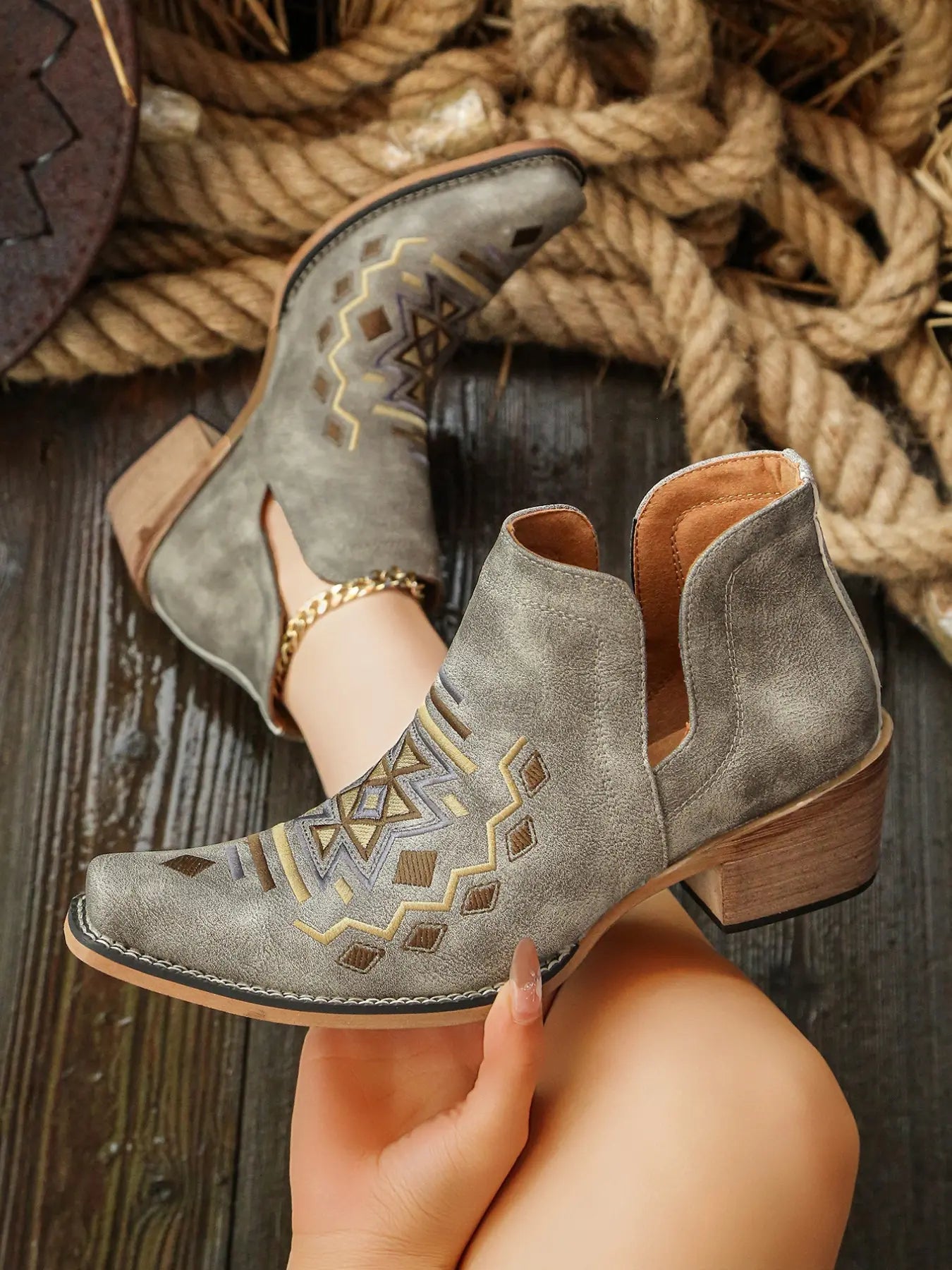 Women's Embroidered Ankle Boots – Western, Low Heel