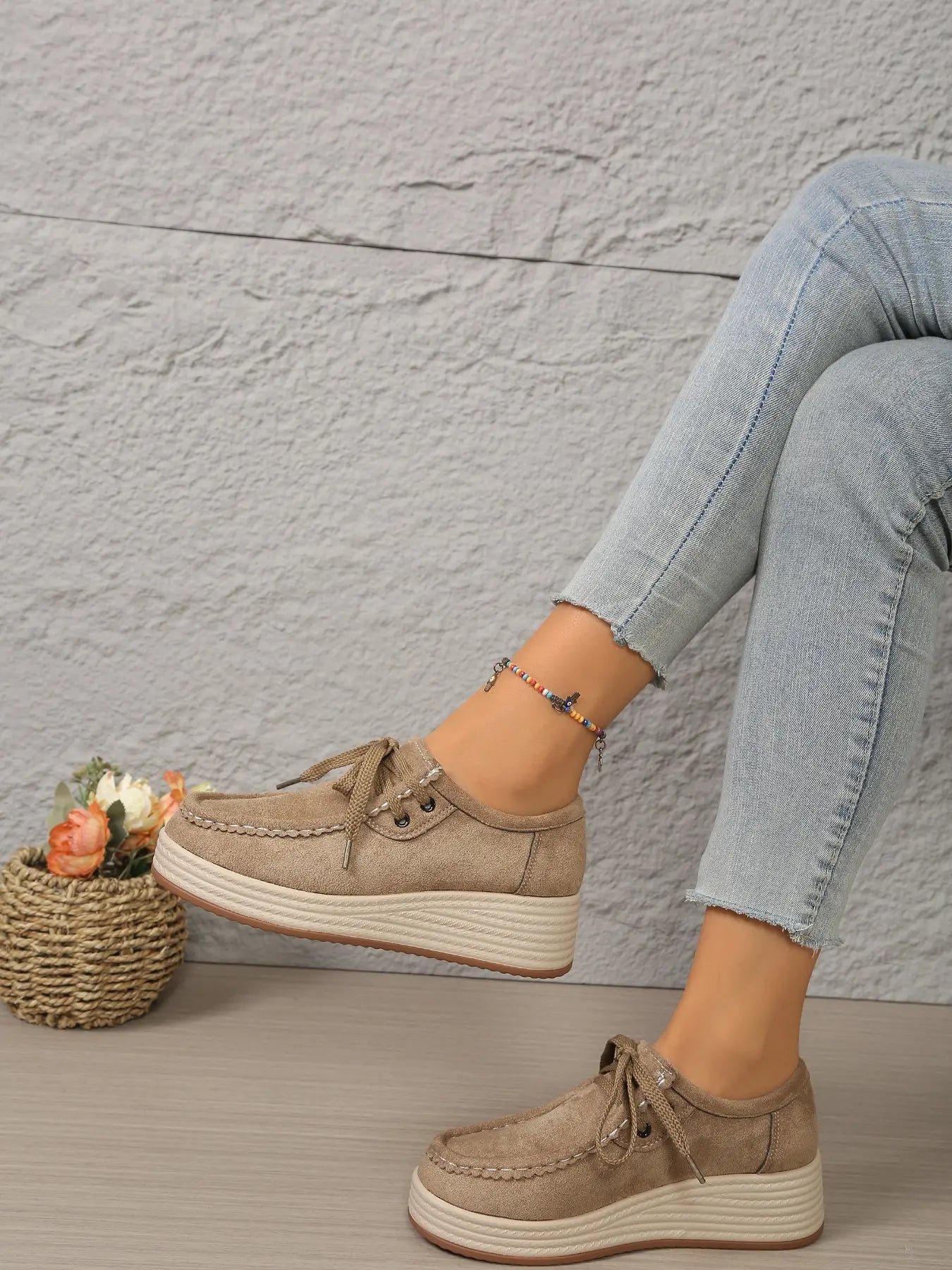 Women's Trainers – Round Toe, Lace-Up