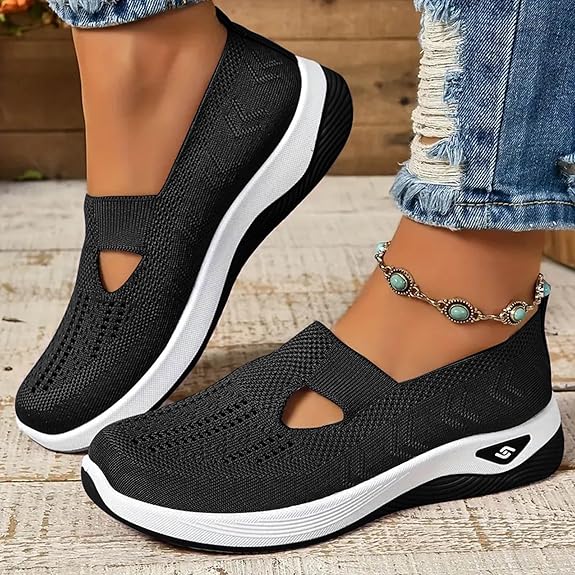 Lightweight women's shoes with enhanced comfort