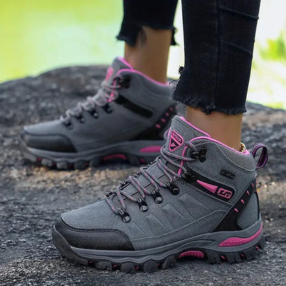 Women's Wide Winter Boots with Arch Support for Hiking