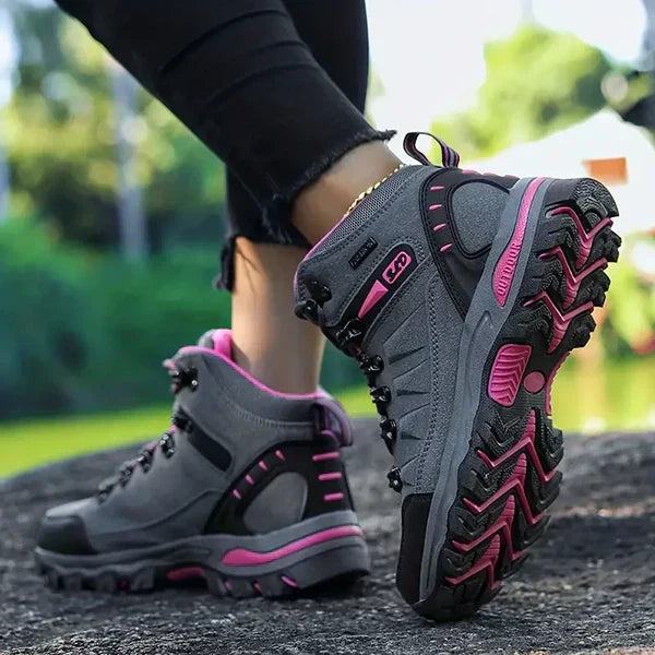 Women's Wide Winter Boots with Arch Support for Hiking