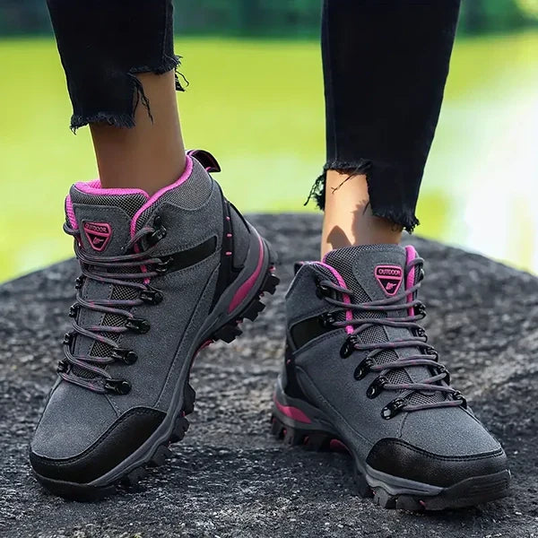 Women's Wide Winter Boots with Arch Support for Hiking