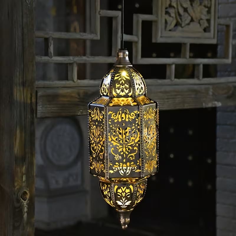 Baroque Style Solar Garden Lantern