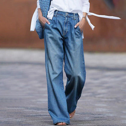 Relaxed Fit Wide-Leg Jeans