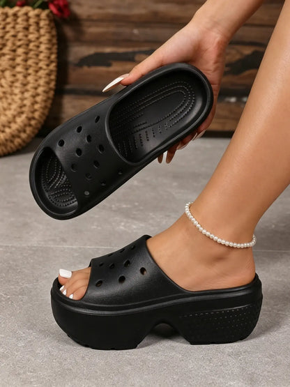 Women's Flip Flops – Open Toe, Cut-Out, Chunky Sole