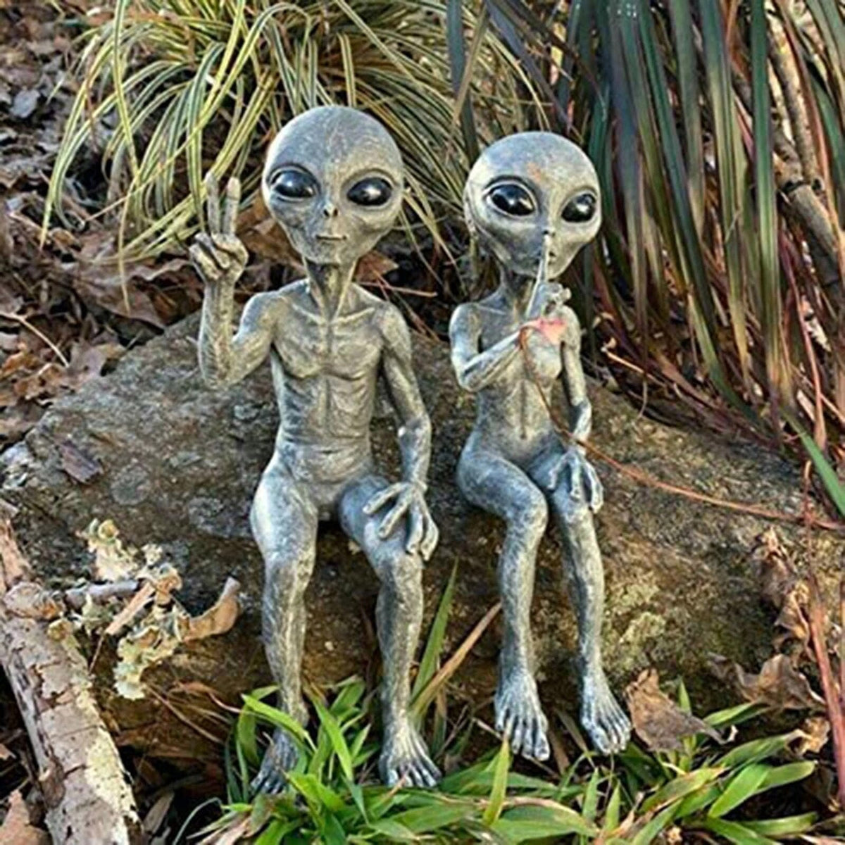 Davy | Resin Alien Figurine for Garden & Outdoor Decor
