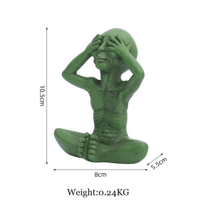 Davy | Resin Alien Figurine for Garden & Outdoor Decor