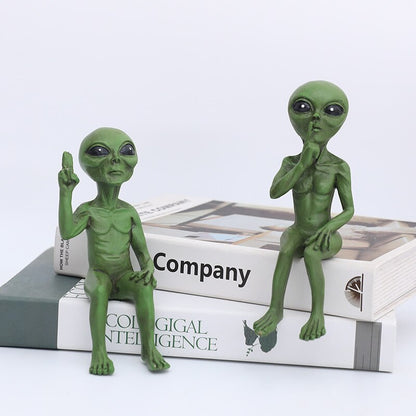Davy | Resin Alien Figurine for Garden & Outdoor Decor