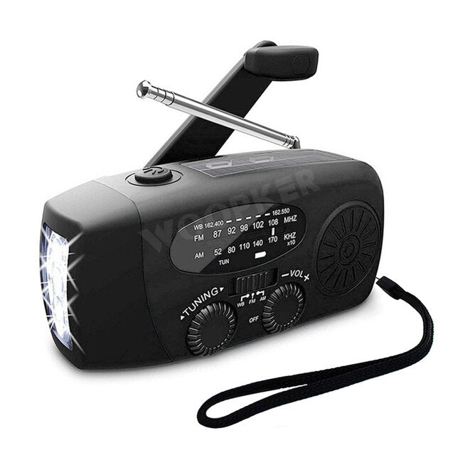 Davy | All-in-One Emergency Radio with Solar Power and Power Bank – Be Prepared Anytime, Anywhere