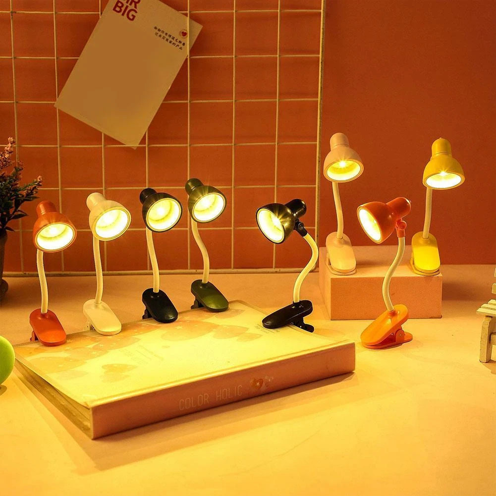 Davy | Book Light