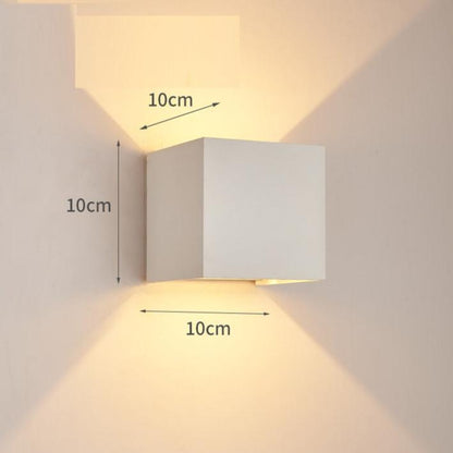 Davy | Garduru LED Wall Lamp | Modern, Versatile and Energy Efficient
