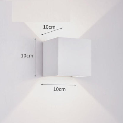 Davy | Garduru LED Wall Lamp | Modern, Versatile and Energy Efficient