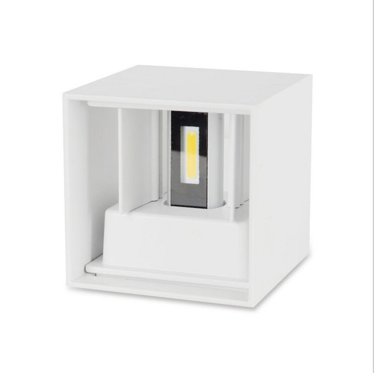Davy | Garduru LED Wall Lamp | Modern, Versatile and Energy Efficient
