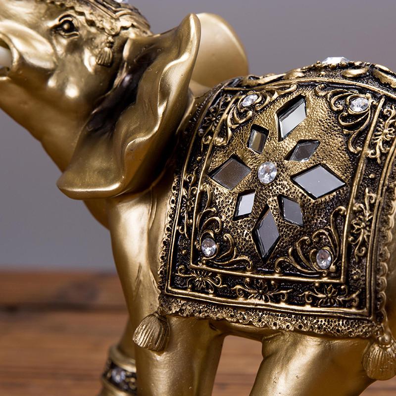 Davy | Golden Elephant Statue