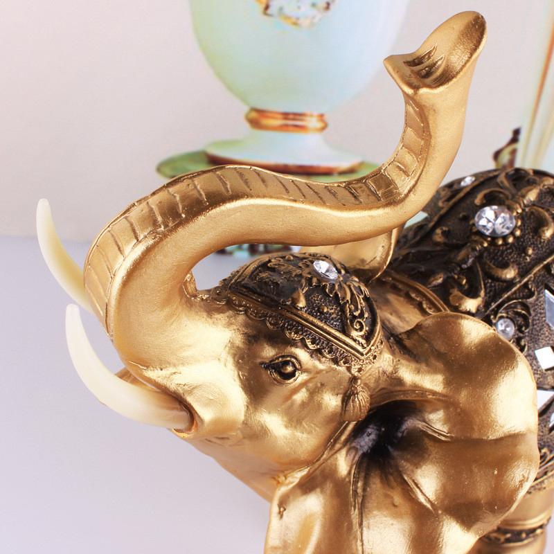 Davy | Golden Elephant Statue