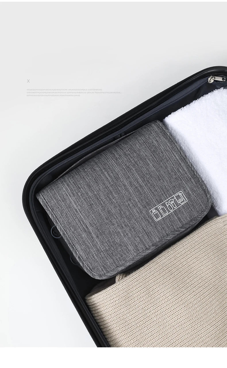 Davy | Hanging Toiletry Bag for Men