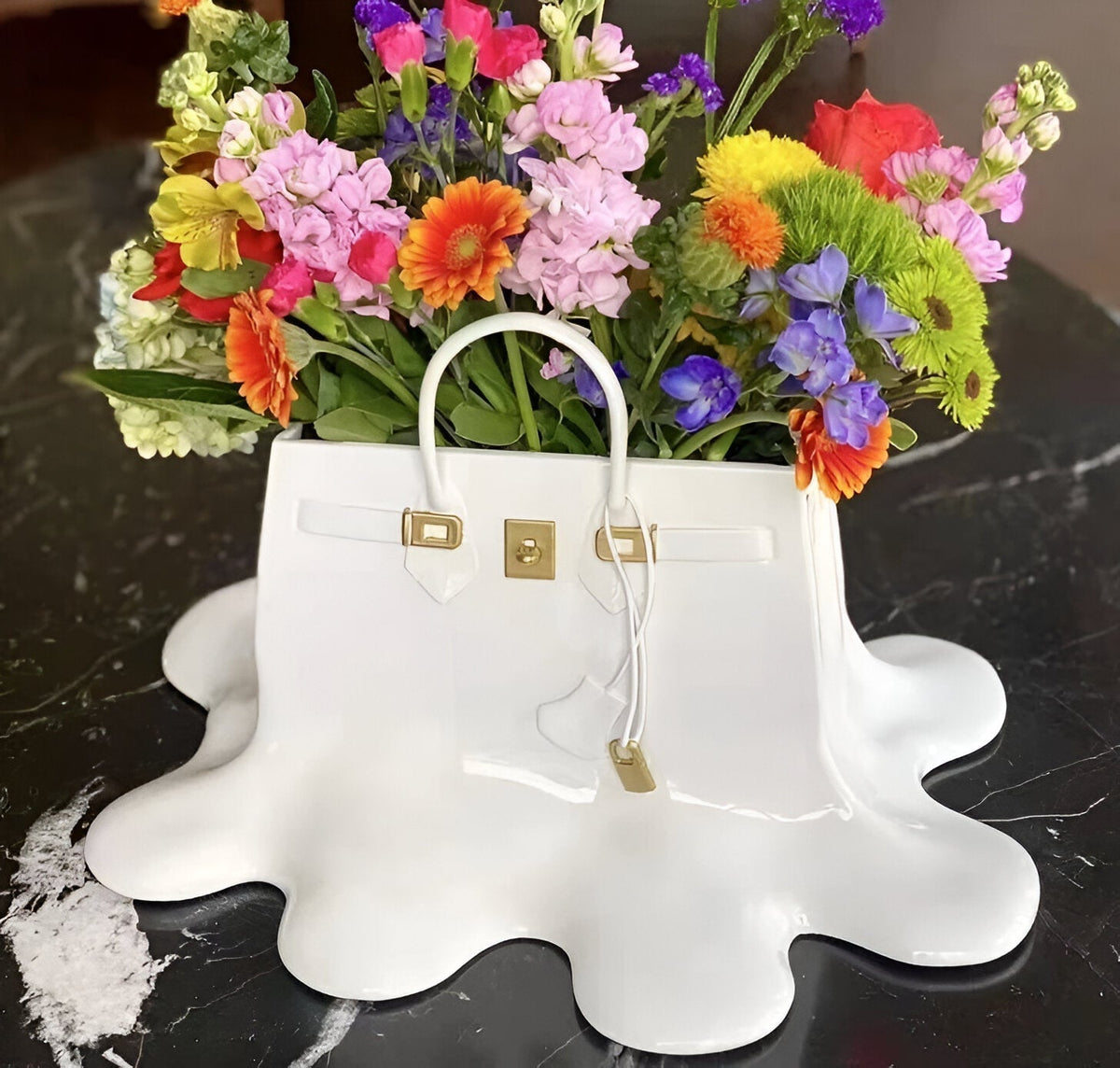 Davy | LuxuPurse Vases - Stylish Flower Bag Vase made of Resin