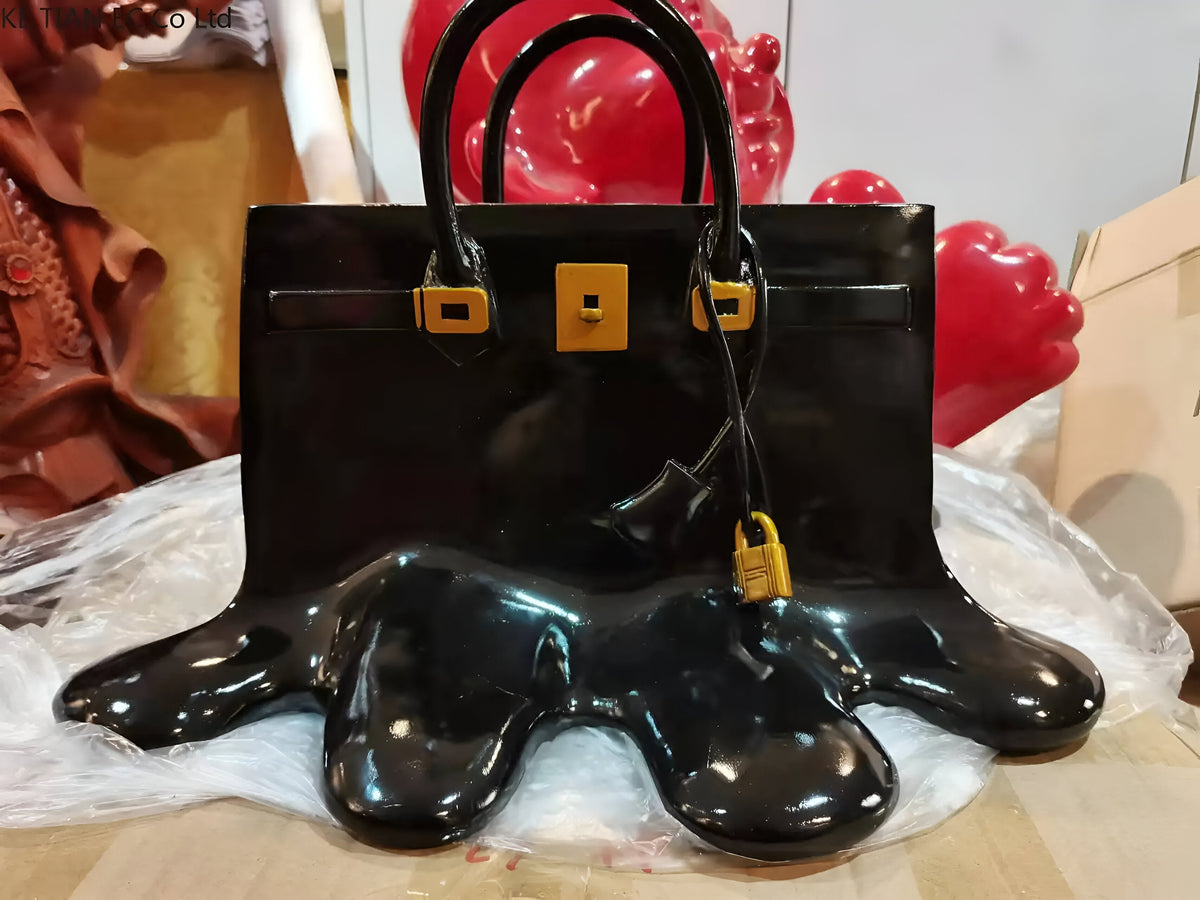 Davy | LuxuPurse Vases - Stylish Flower Bag Vase made of Resin