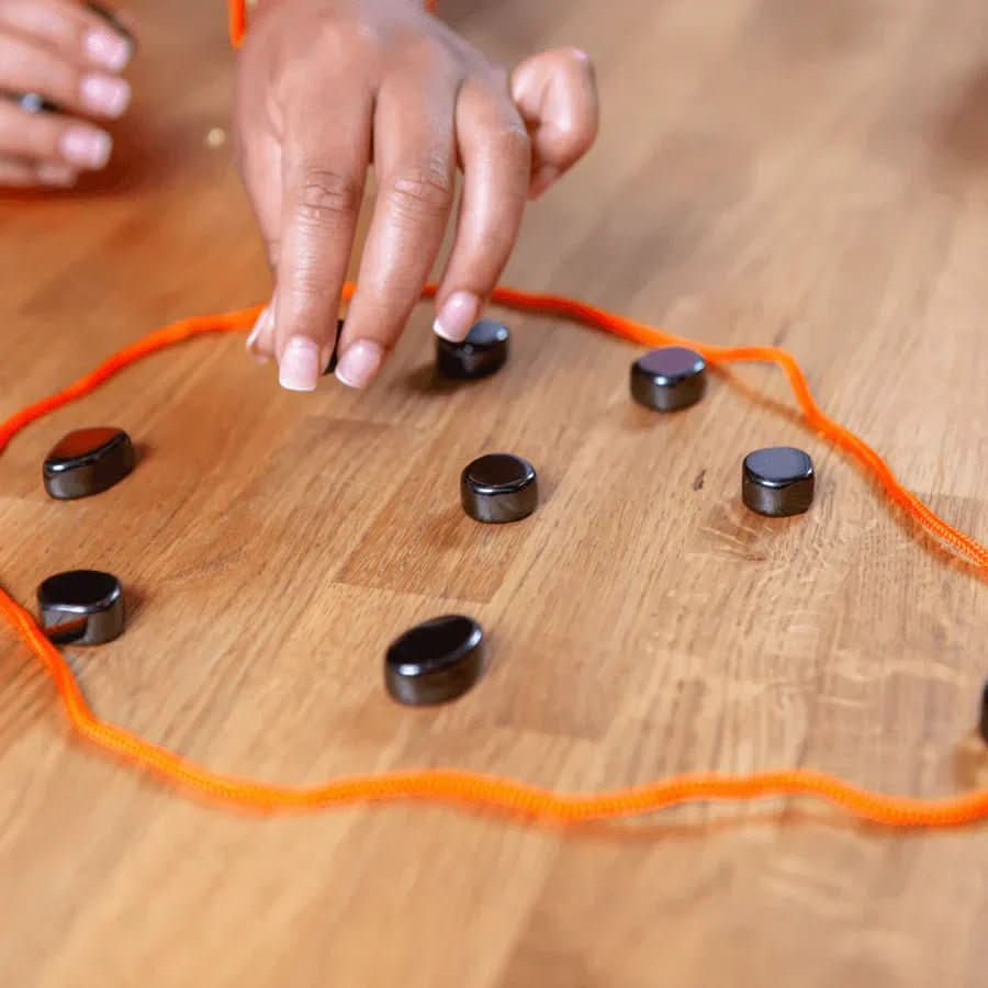 Davy | Magnetic chess game for travelling & strategy