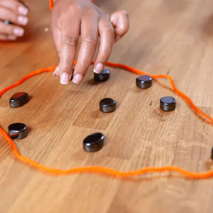 Davy | Magnetic chess game for travelling & strategy